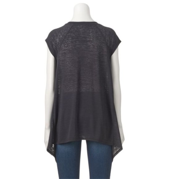 Johnny Cash Man in Black Handkerchief Hem Tee - Picture 6 of 6